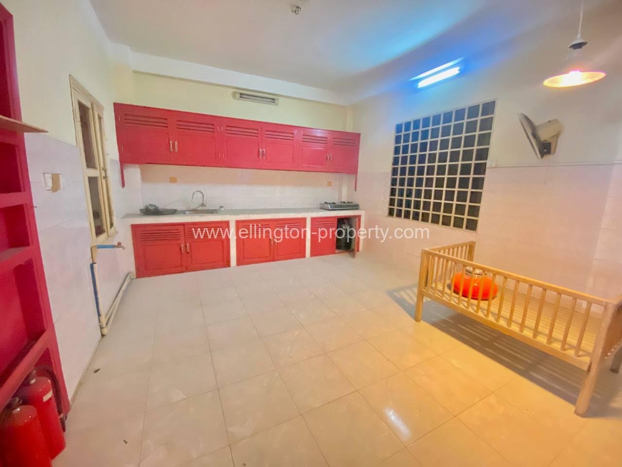 2 Bedrooms Apartment For Rent In Bkk2 Area. - Ellington Property