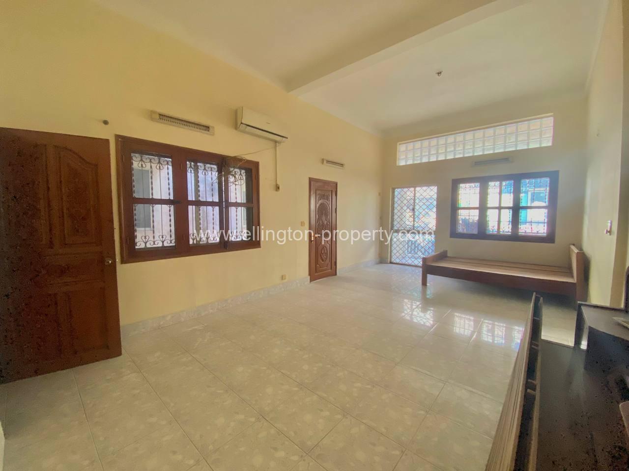 2 Bedrooms Apartment For Rent In Bkk2 Area. - Ellington Property