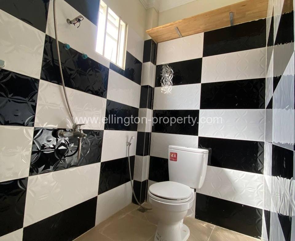 2 Bedrooms Apartment For Rent In Daun Penh Area. - Ellington Property