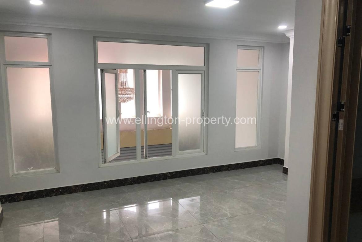 The Whole Building For Rent In Bkk2 Area. - Ellington Property