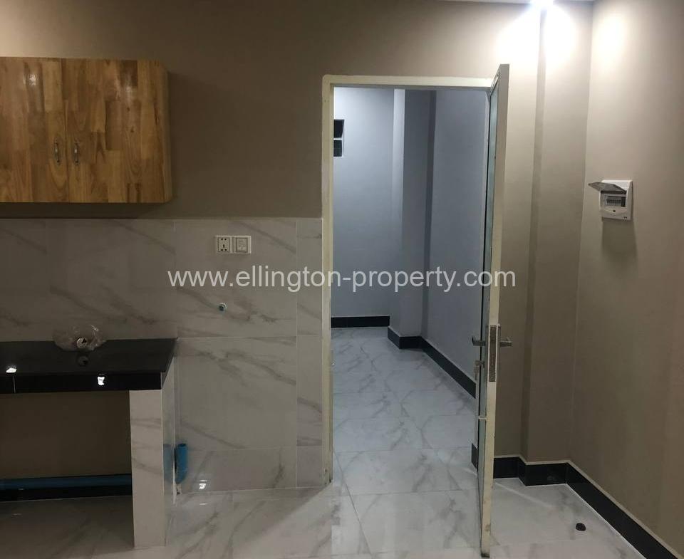 The Whole Building For Rent In Bkk2 Area. - Ellington Property