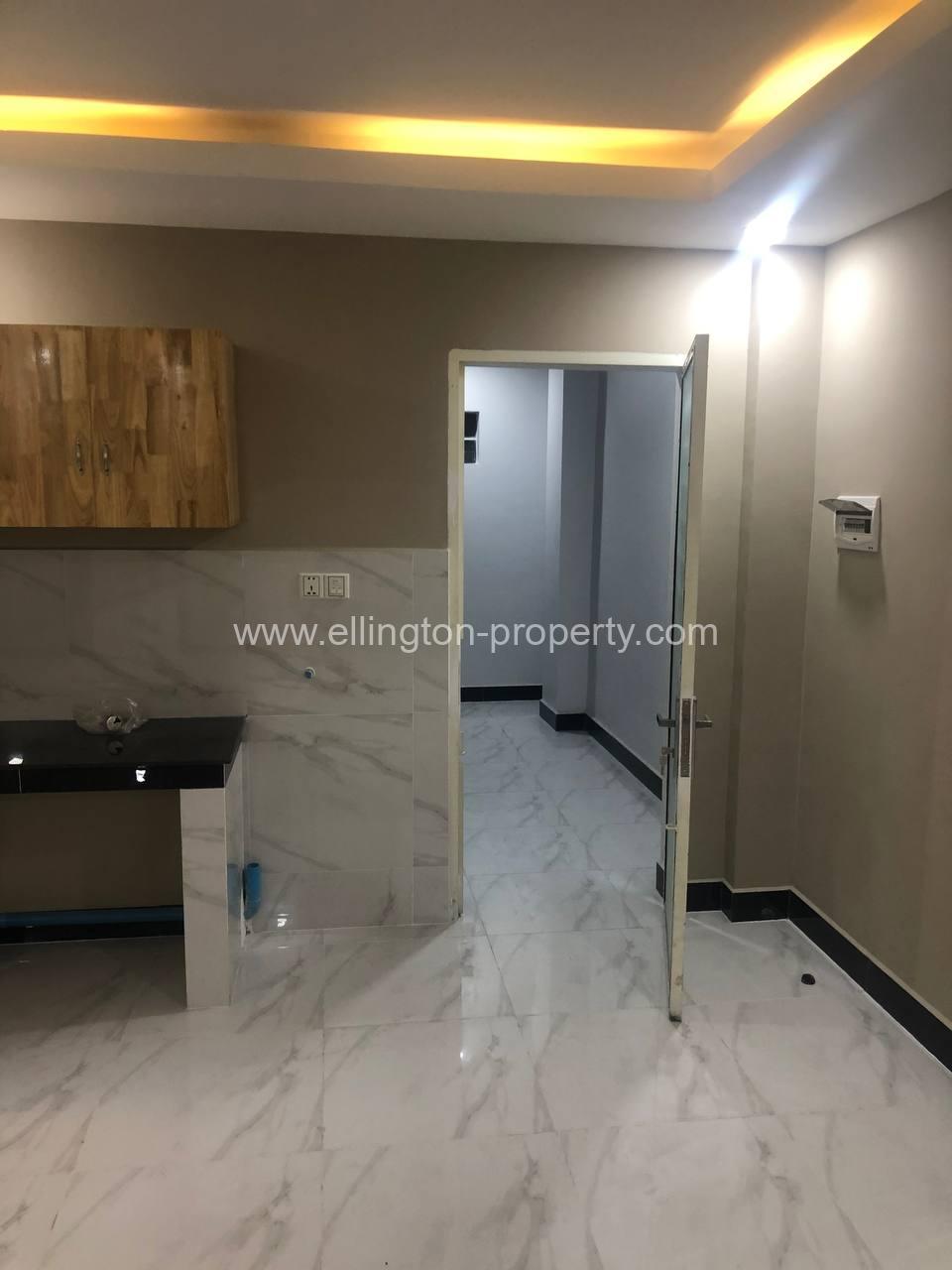 The Whole Building For Rent In Bkk2 Area. - Ellington Property