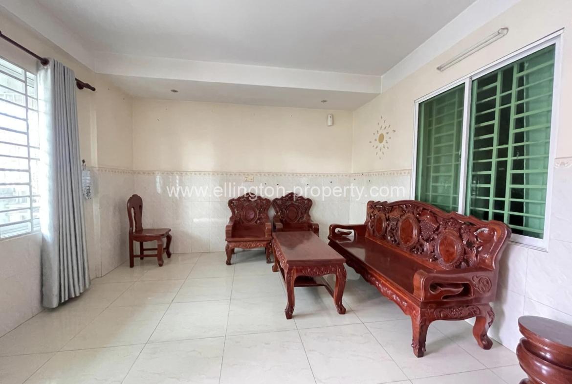 2 Bedrooms Apartment For Rent - Ellington Property