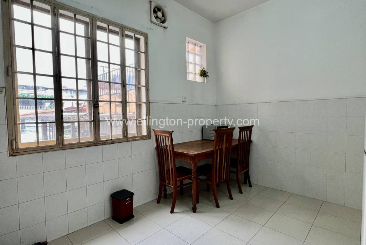 2 Bedrooms Apartment For Rent In 7 Makara Area. - Ellington Property