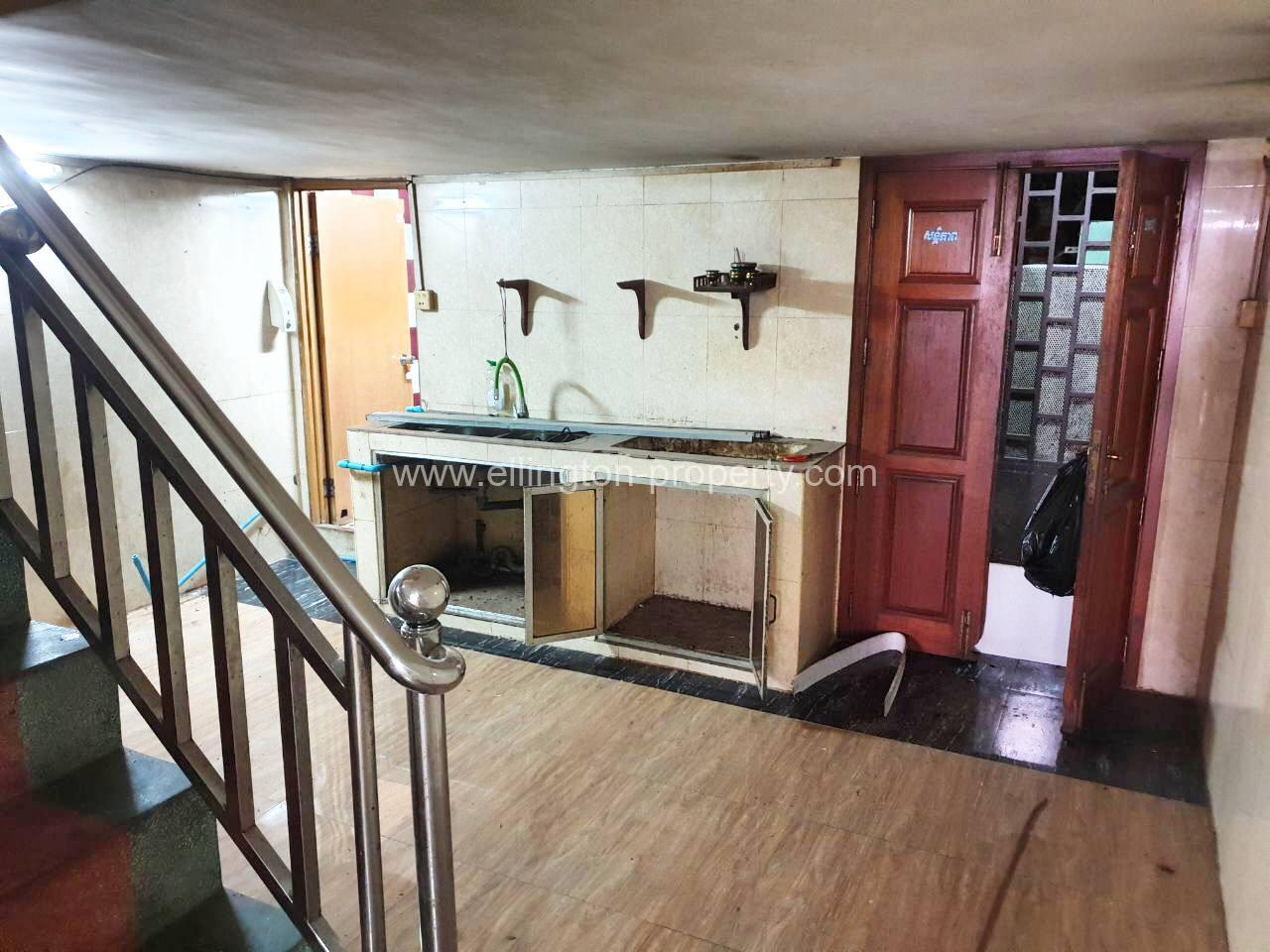 Shophouse For Rent In 7 Makara Area. - Ellington Property