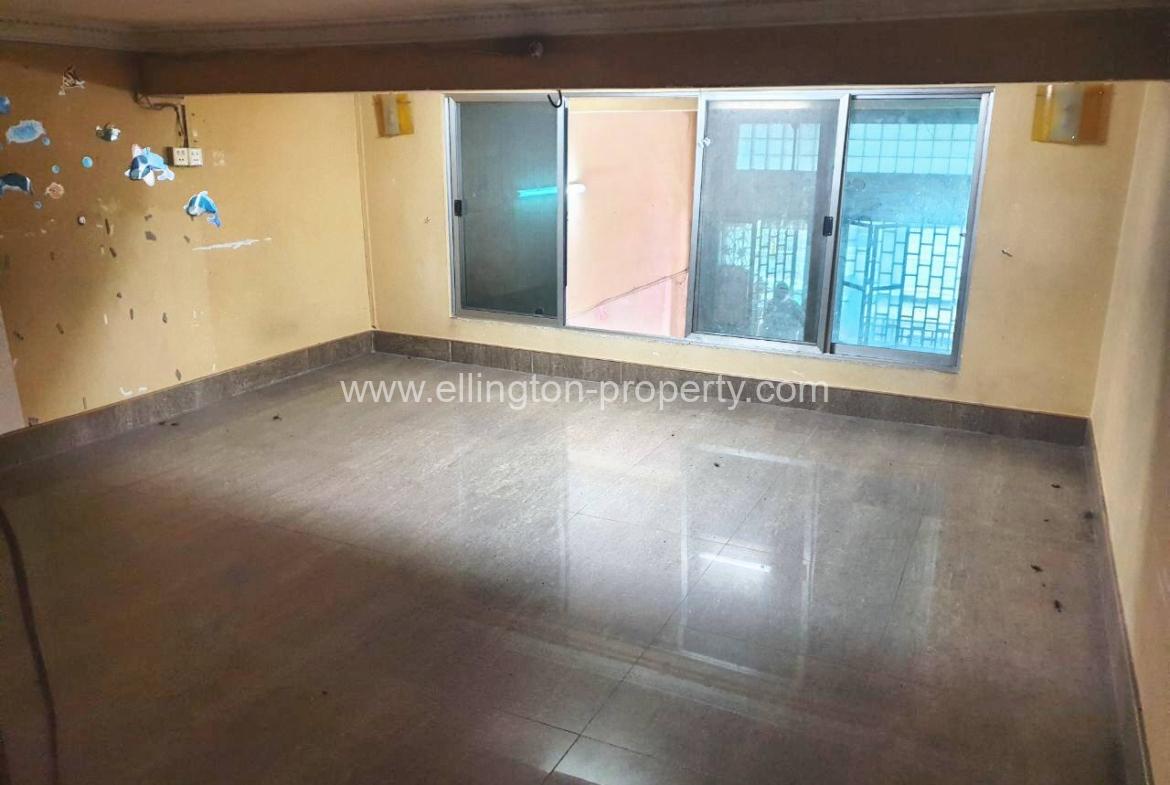 Shophouse For Rent In 7 Makara Area. - Ellington Property