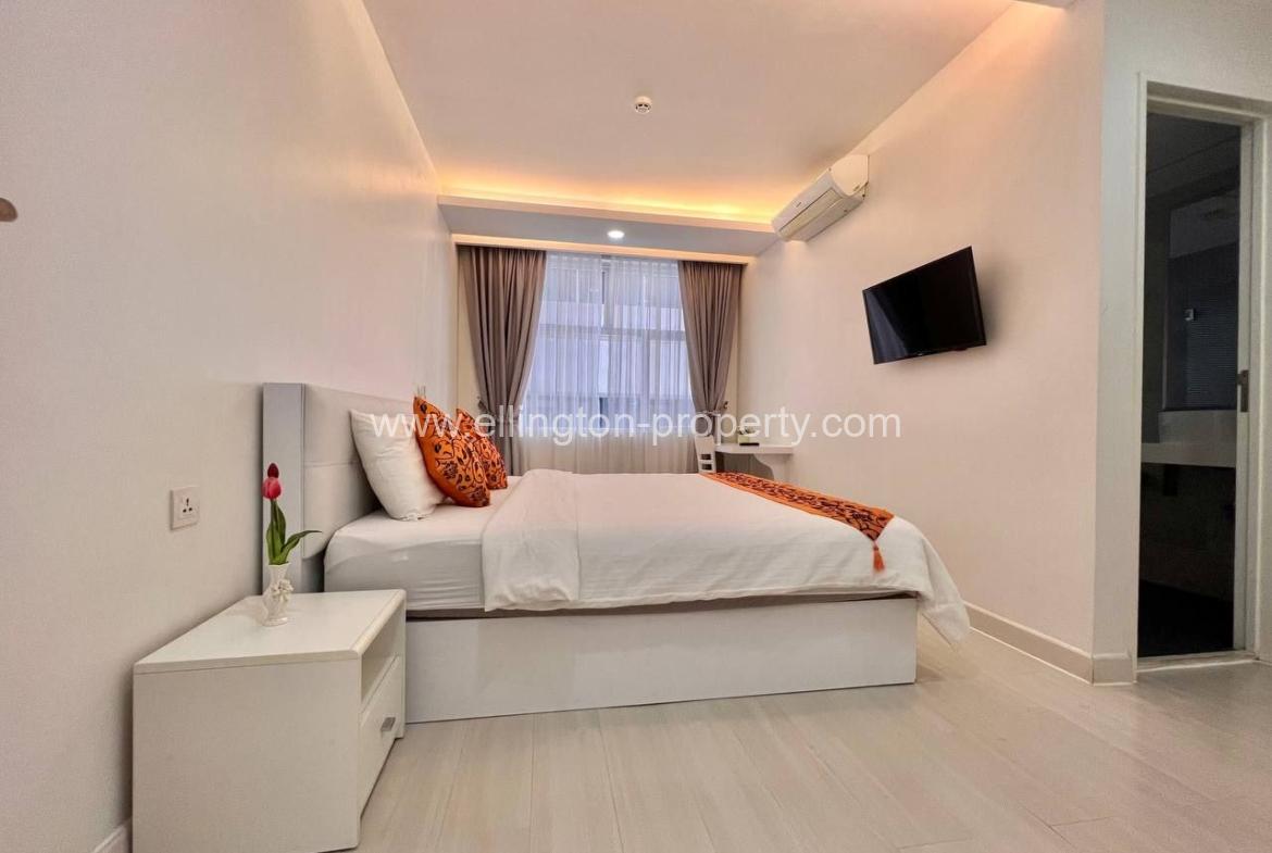 3 Bedrooms Service Apartment For Rent In Bkk1 - Ellington Property