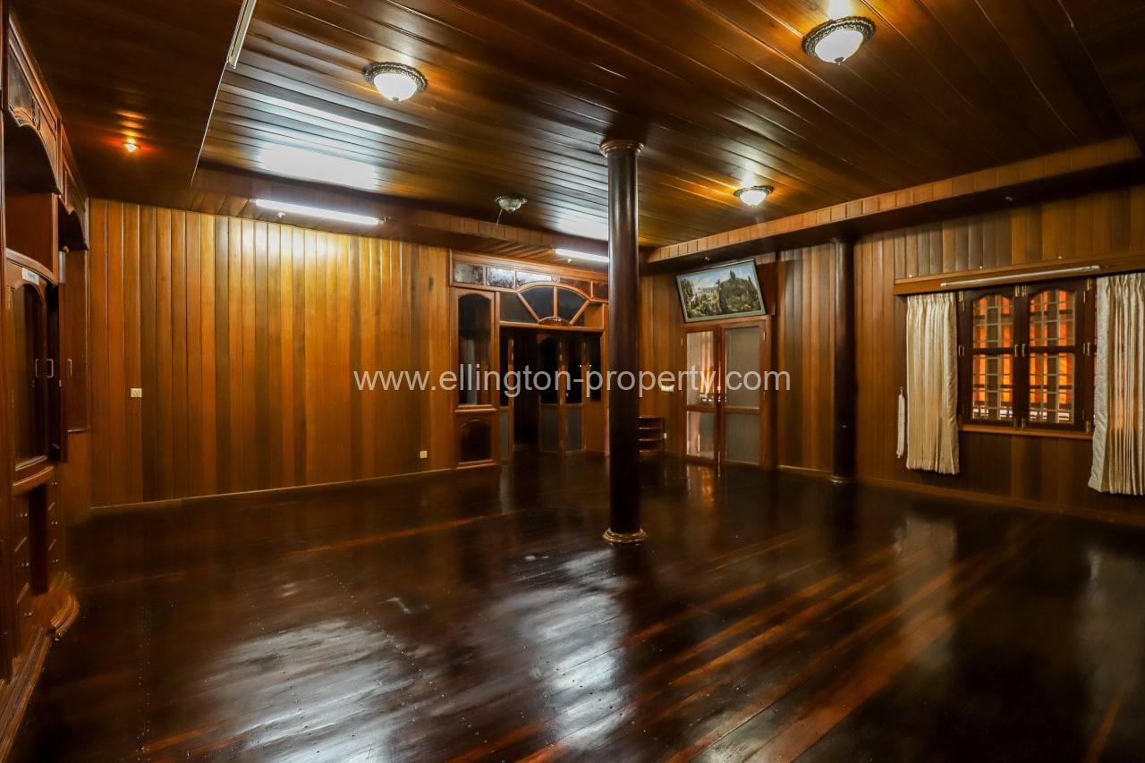 4 Bedrooms For Rent In Bkk1. - Ellington Property