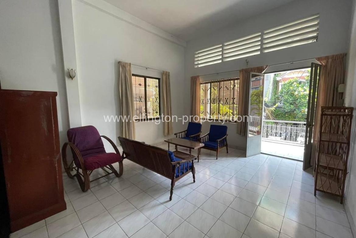 2 Bedrooms Apartment For Rent In Bkk1 Area. - Ellington Property