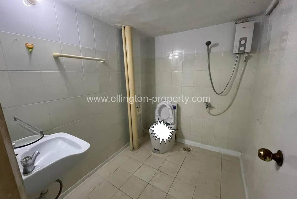 2 Bedrooms Apartment For Rent In Bkk1 Area. - Ellington Property