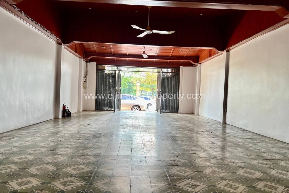 Shophouse For Rent In Daun Penh Area. - Ellington Property