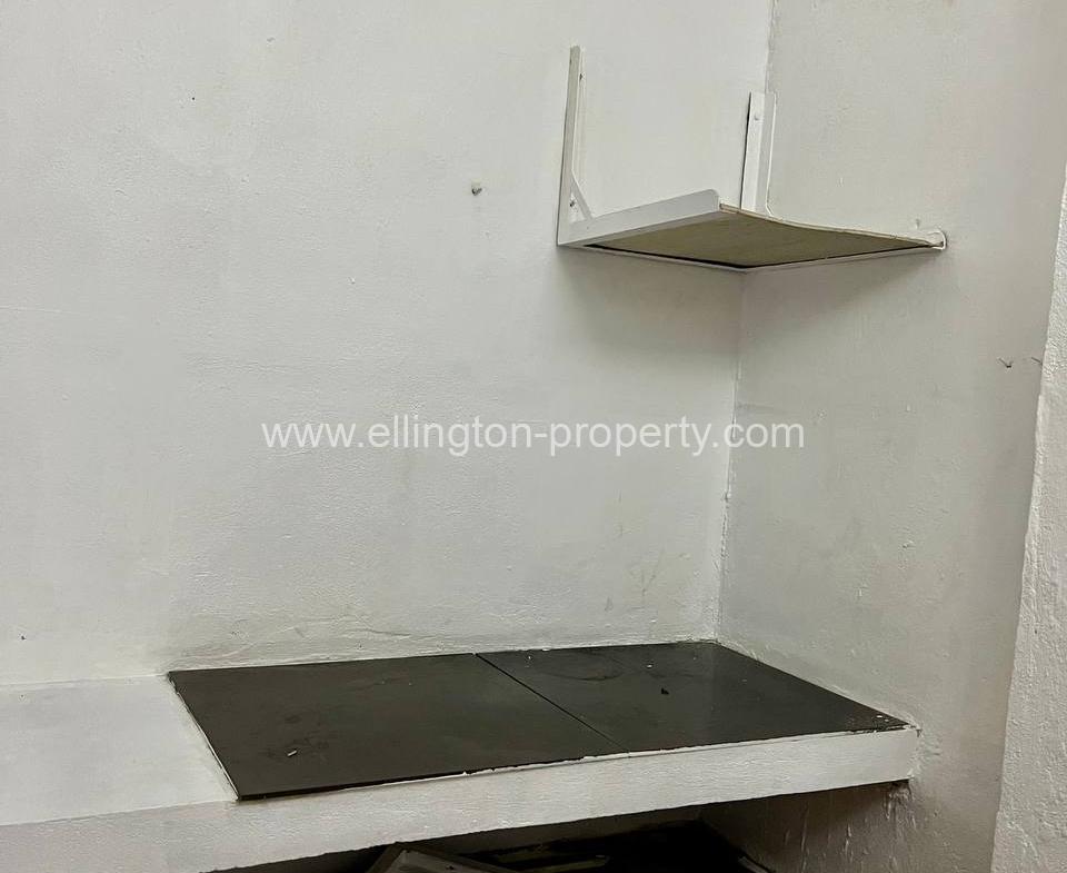 Shophouse For Rent In Daun Penh Area. - Ellington Property