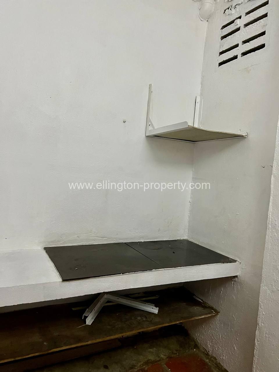 Shophouse For Rent In Daun Penh Area. - Ellington Property