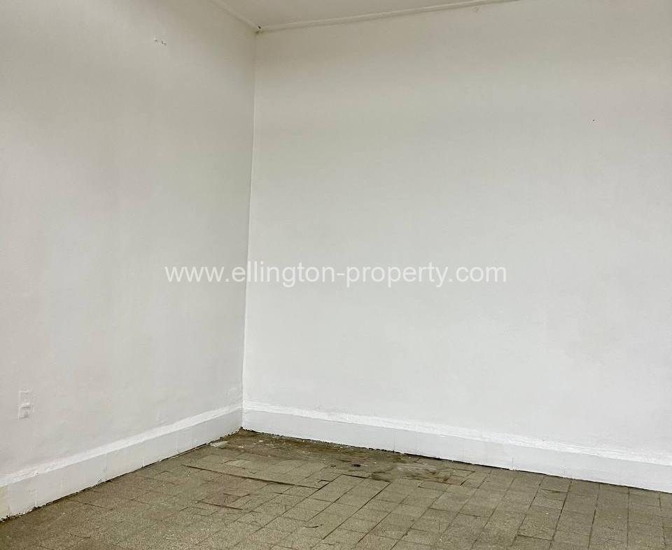 Shophouse For Rent In Daun Penh Area. - Ellington Property