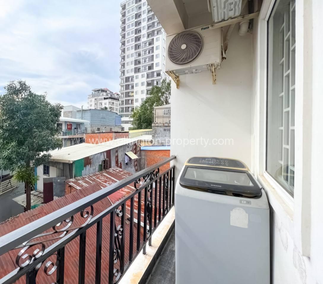 2 Bedrooms Apartment For Rent In Tonle Bassac Area. - Ellington Property