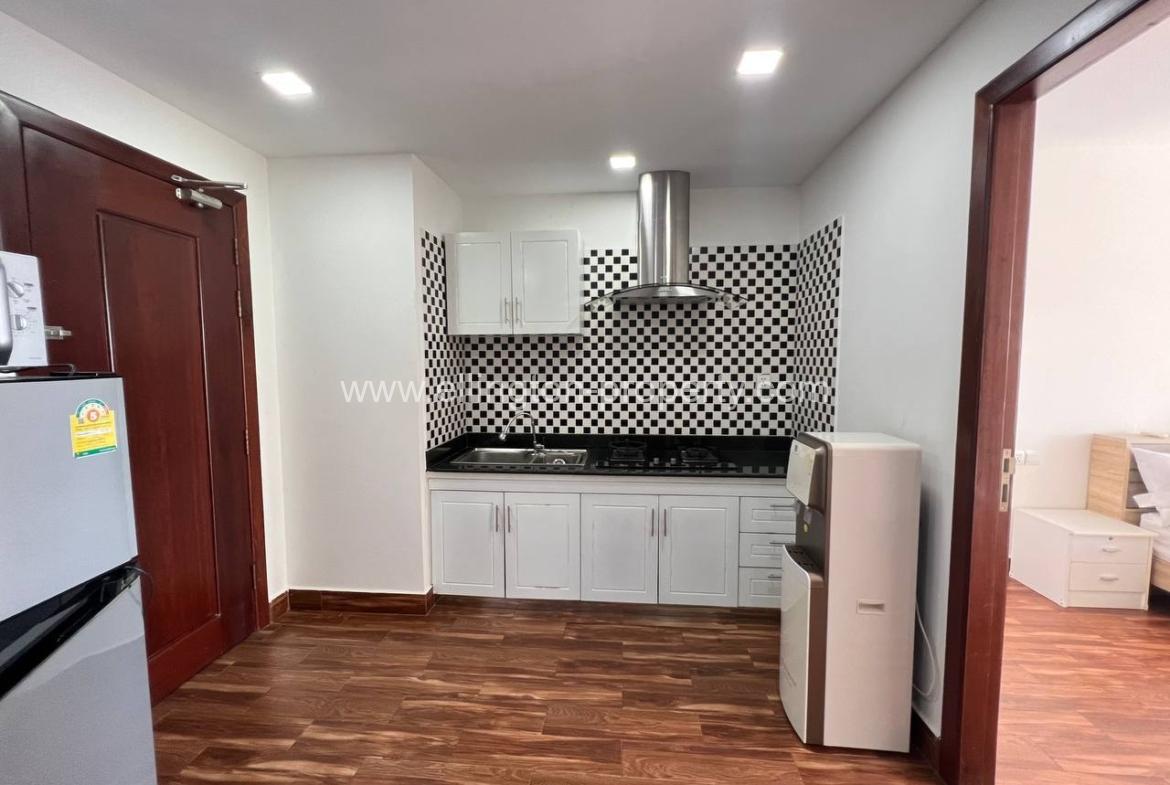 1 Bedroom Service Apartment For Rent - Ellington Property