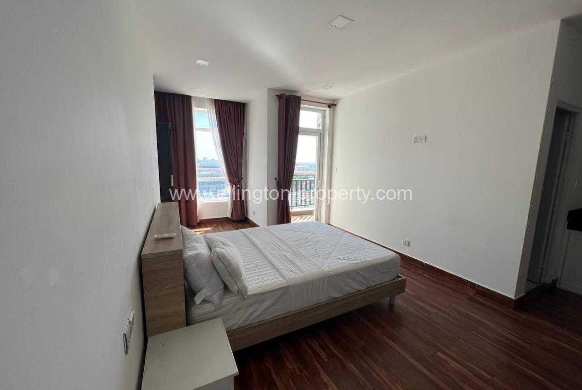 1 Bedroom Service Apartment For Rent - Ellington Property