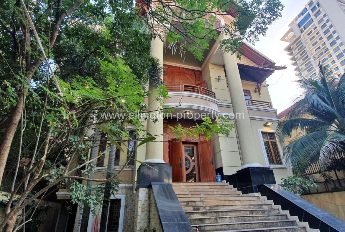 8 Bedrooms Villa For Rent Bkk1 - Ellington Property