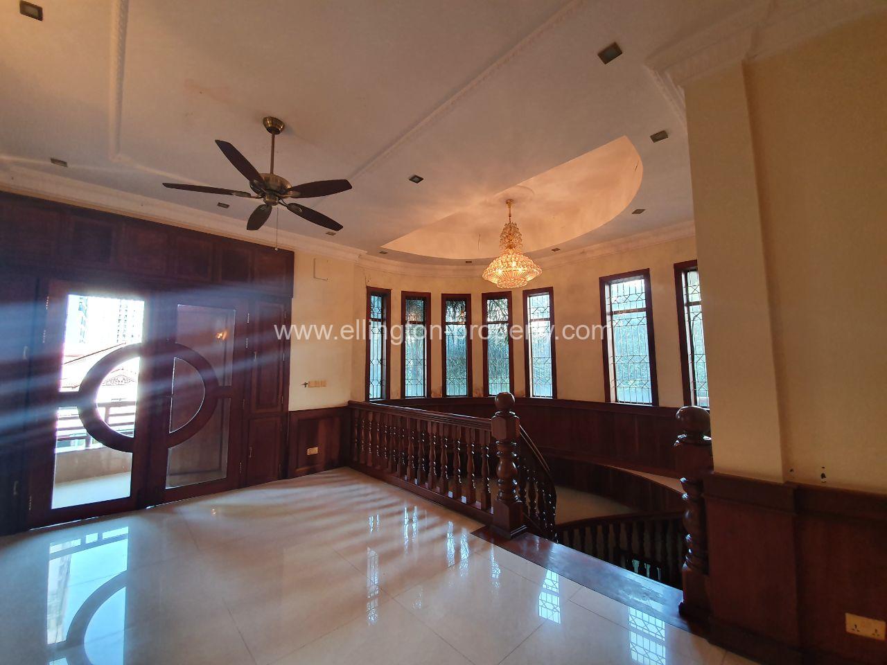 8 Bedrooms Villa For Rent Bkk1 - Ellington Property