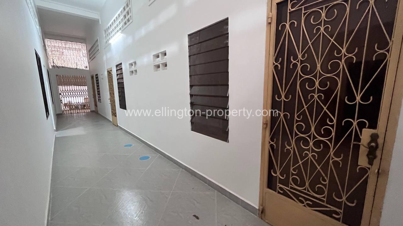 10 Bedrooms House For Rent Daun Penh - Ellington Property