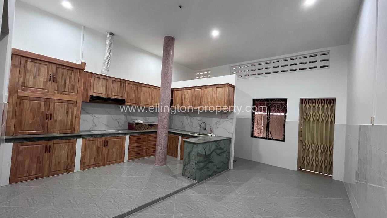 10 Bedrooms House For Rent Daun Penh - Ellington Property