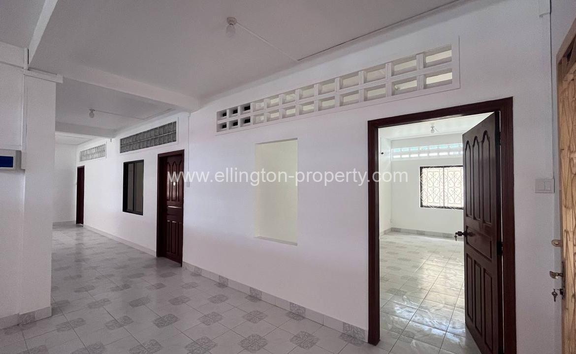 10 Bedrooms House For Rent Daun Penh - Ellington Property