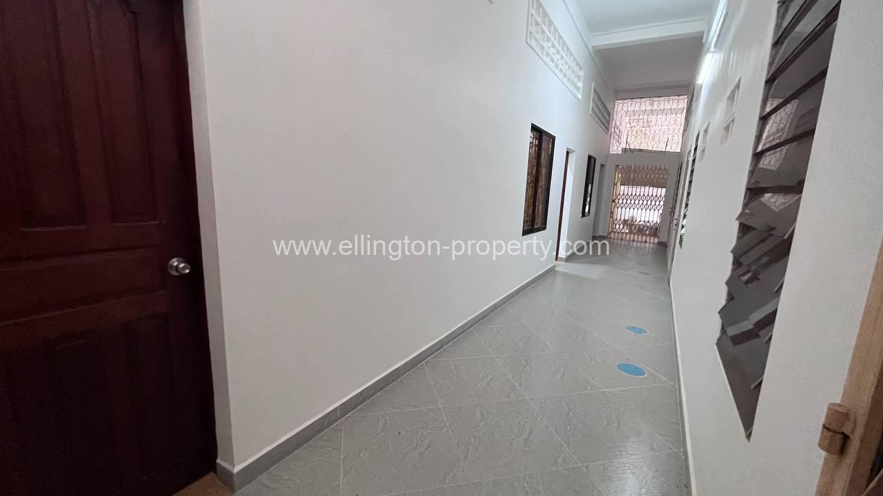 10 Bedrooms House For Rent Daun Penh - Ellington Property