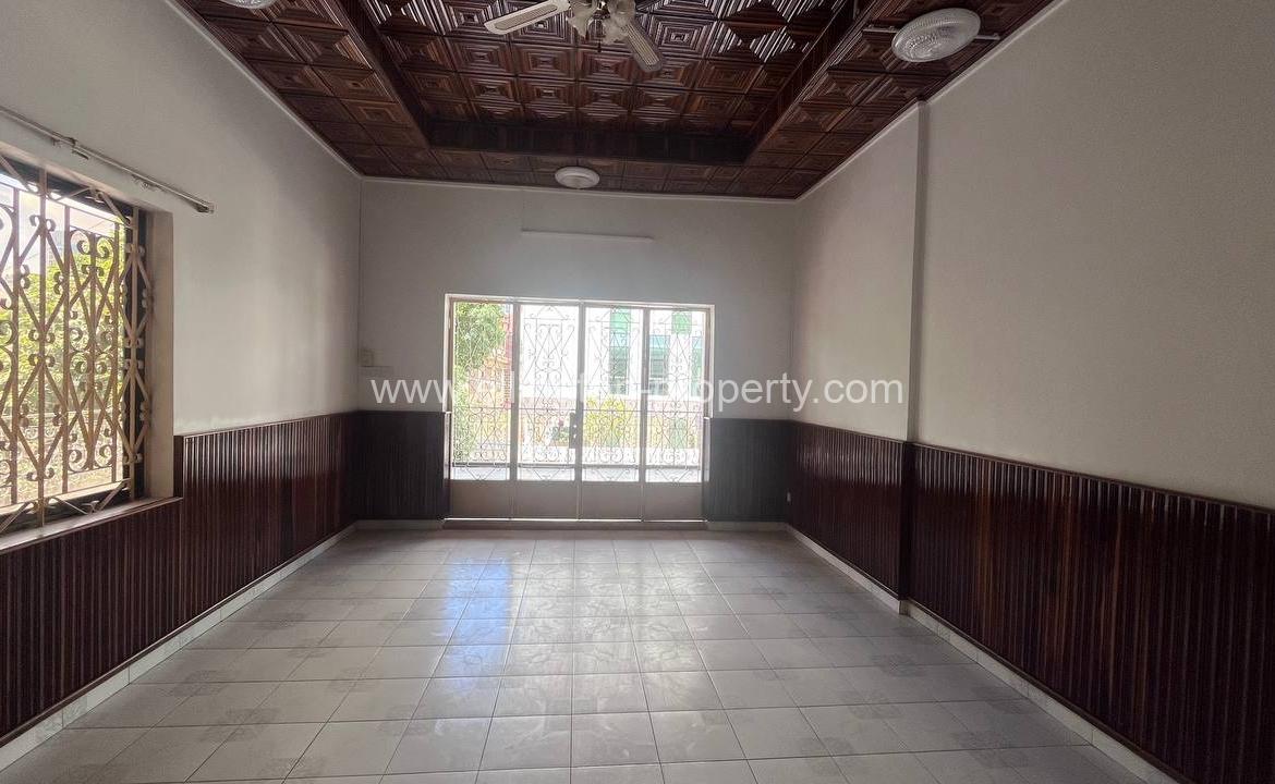 10 Bedrooms House For Rent Daun Penh - Ellington Property