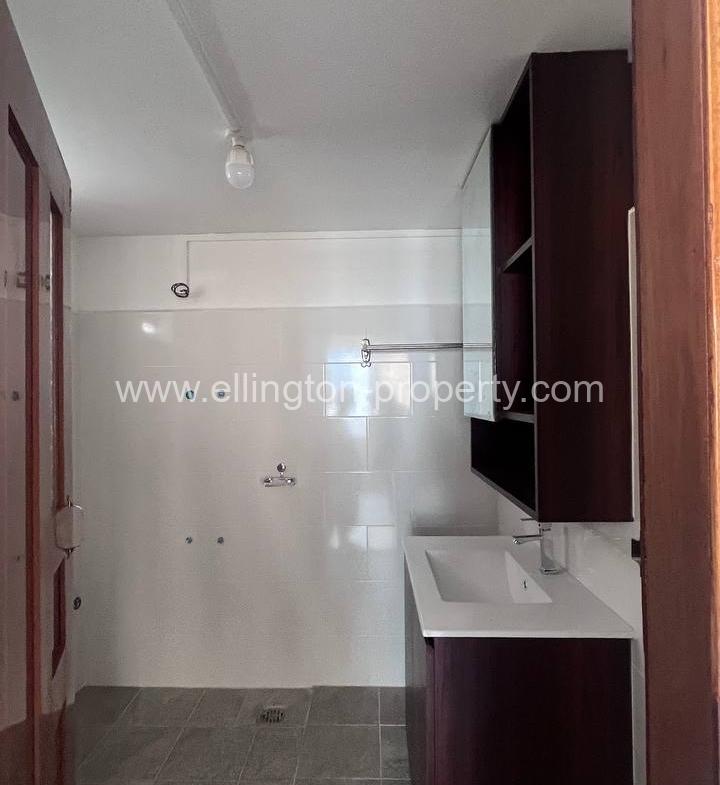 10 Bedrooms House For Rent Daun Penh - Ellington Property