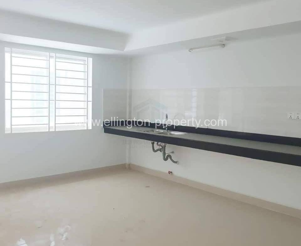 5bedrooms Flathouse For Rent Chroy Changvar - Ellington Property