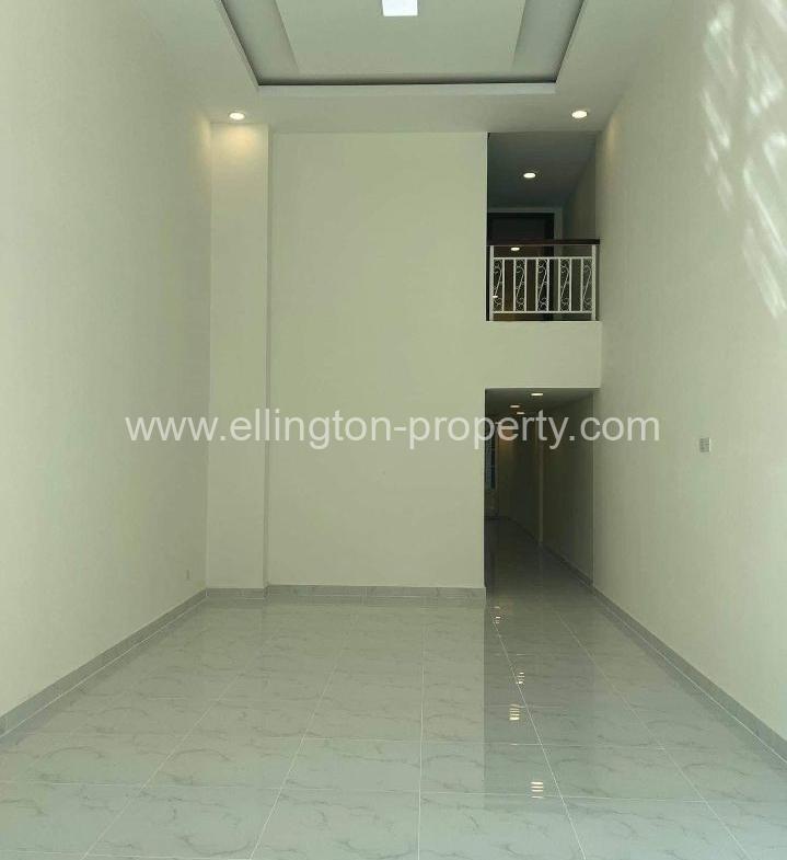 5 Bedrooms Flathouse For Rent In Chroy Changvar - Ellington Property