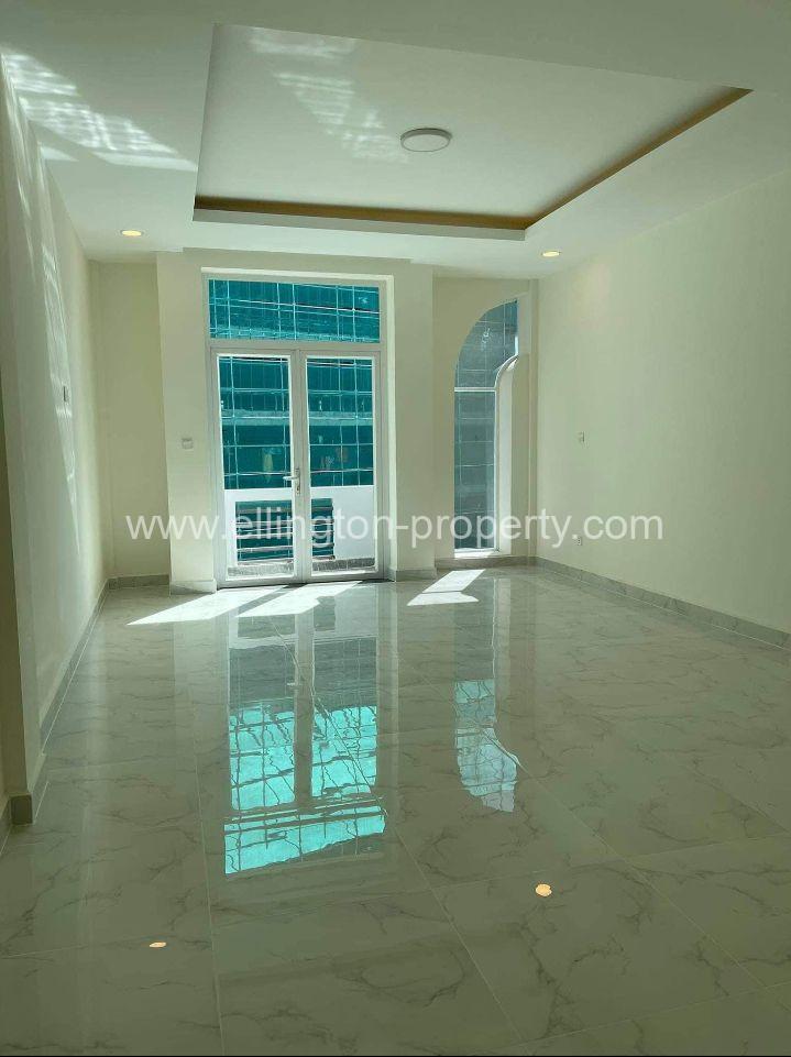 5 Bedrooms Flathouse For Rent In Chroy Changvar - Ellington Property