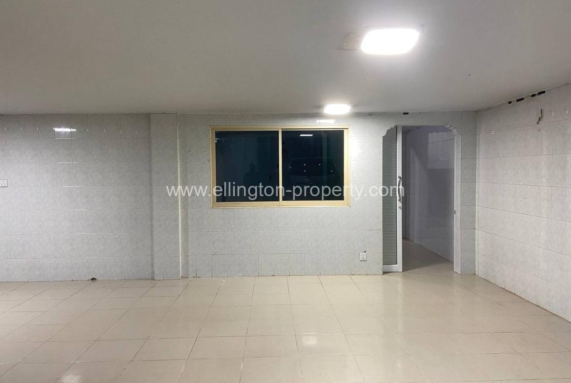 Shophouse For Rent In Daun Penh - Ellington Property