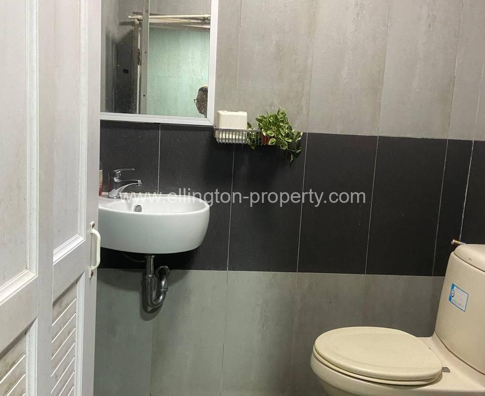 Shophouse For Rent In Daun Penh - Ellington Property