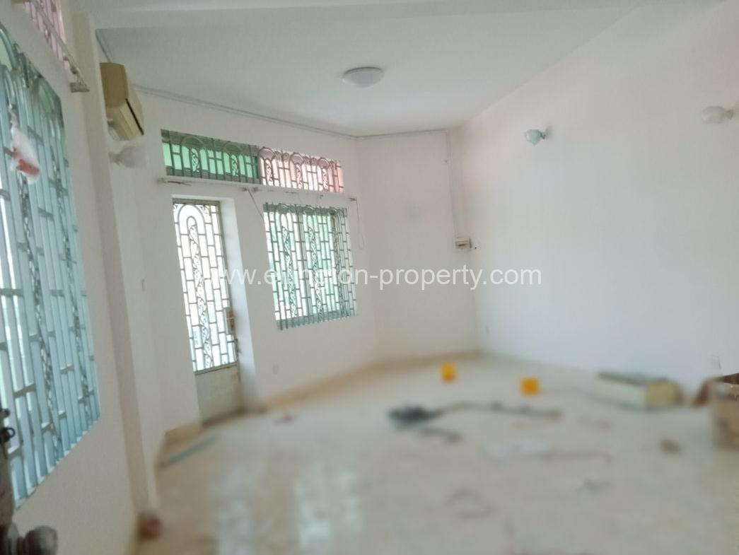 6 Bedrooms Flathouse Rent In Daun Penh - Ellington Property