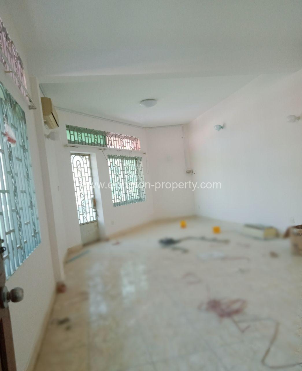 6 Bedrooms Flathouse Rent In Daun Penh - Ellington Property