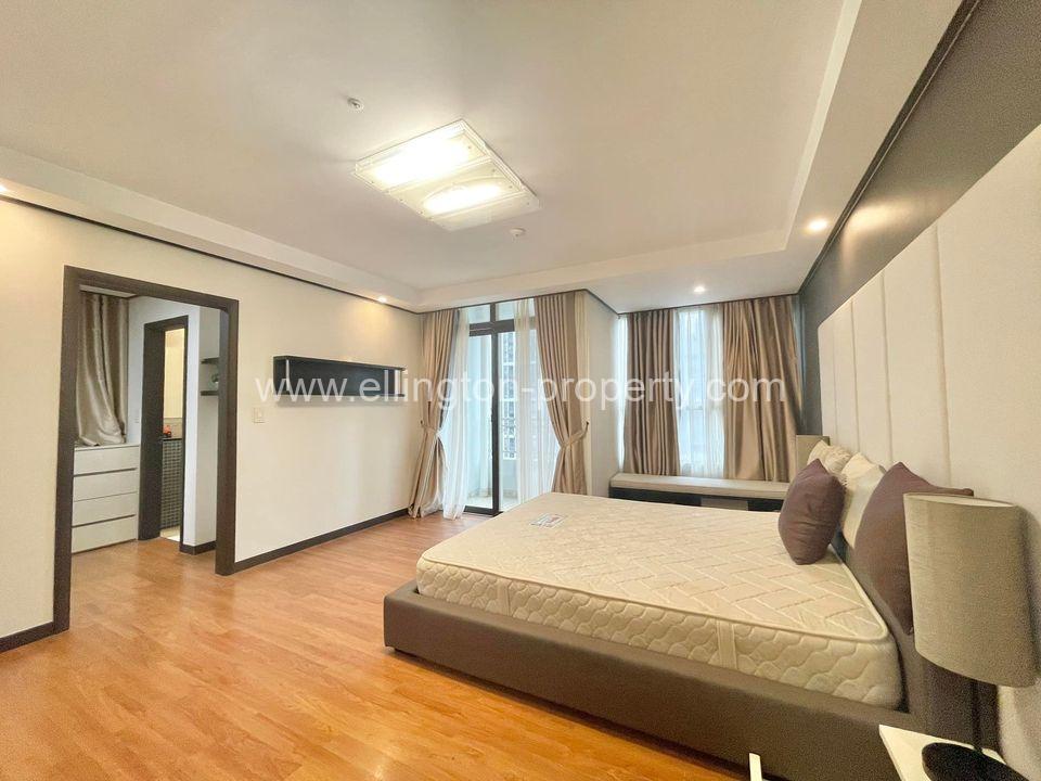 3 Bedrooms Apartment For Rent - Ellington Property