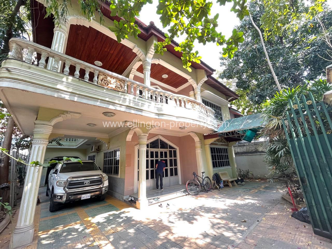 Villas For Rent In Bkk1 - Ellington Property