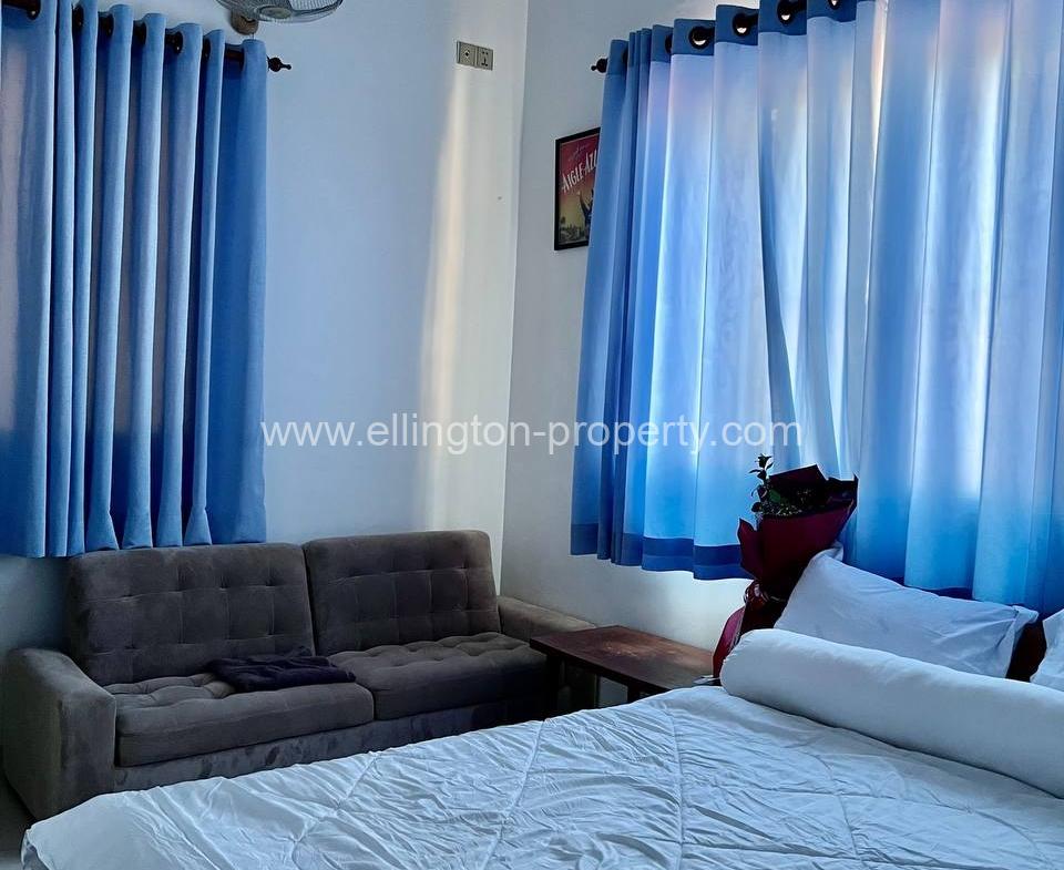 5 Bedrooms Apartment For Rent - Ellington Property