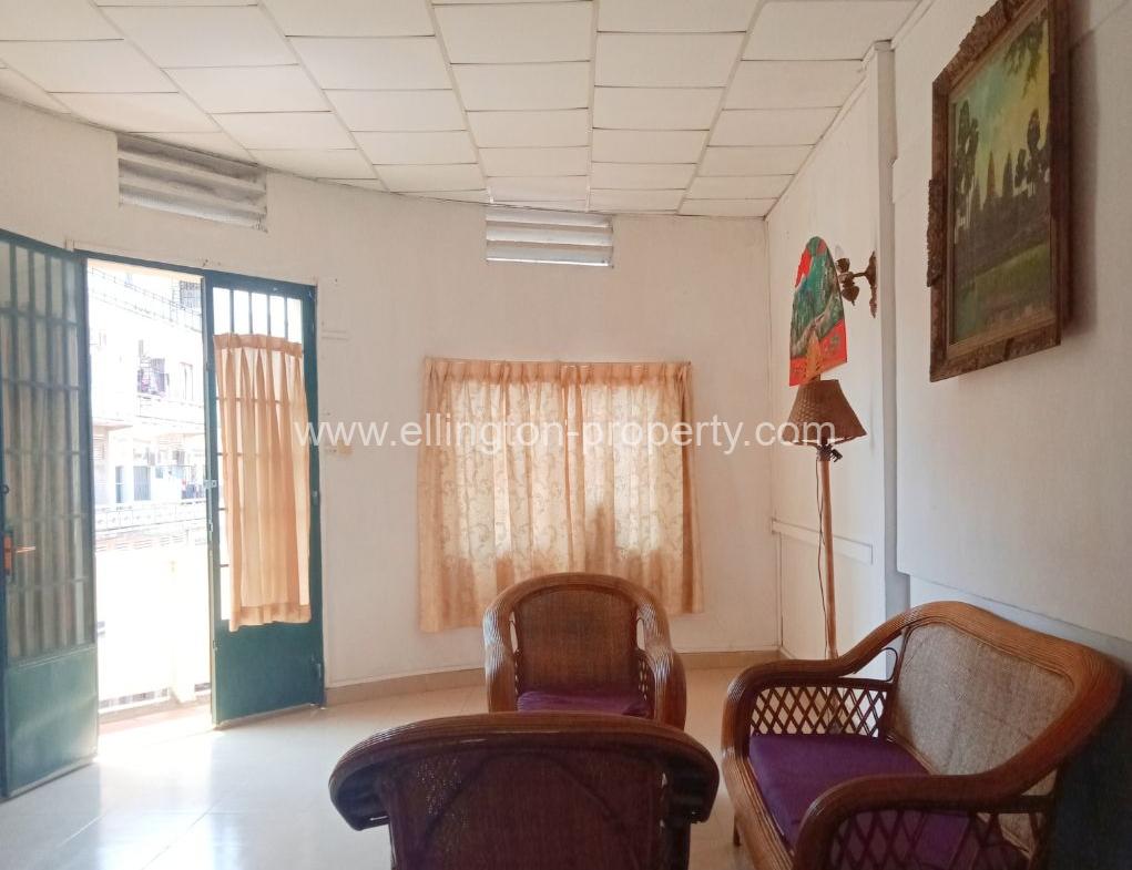 Flathouse For Sale In Daun Penh - Ellington Property