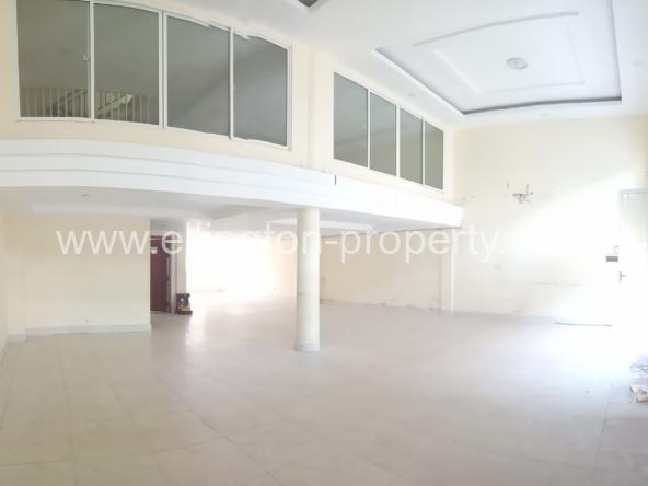 Flathouse In For Rent In Chroy Changvar - Ellington Property