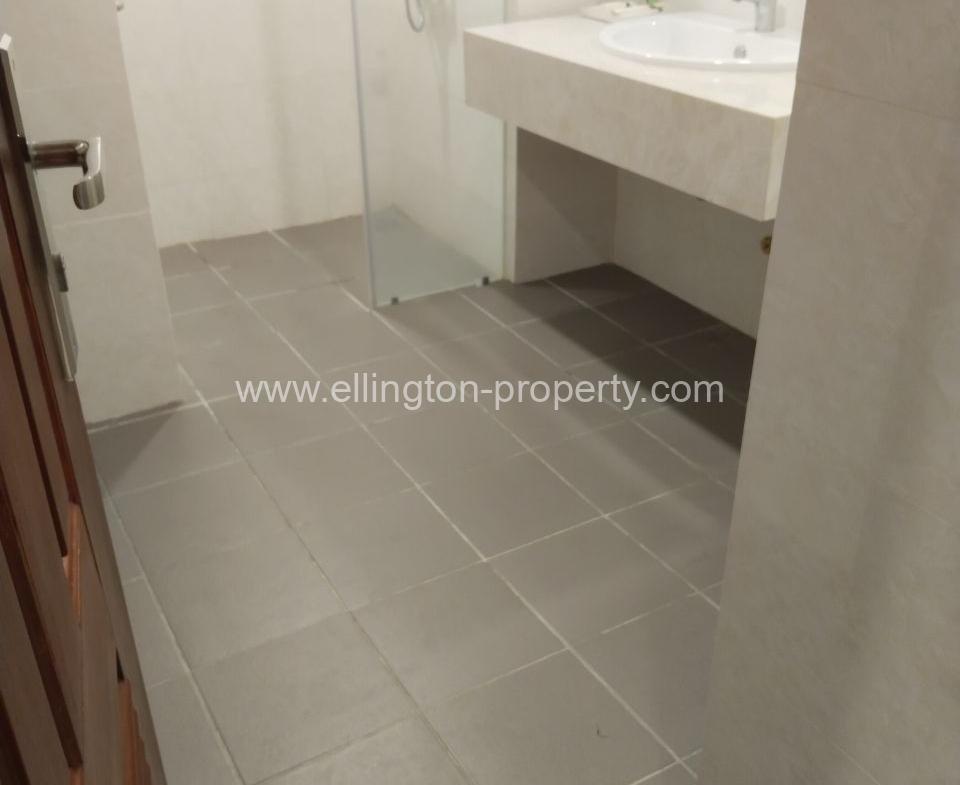 1/2 Bedrooms Apartment For Rent - Ellington Property