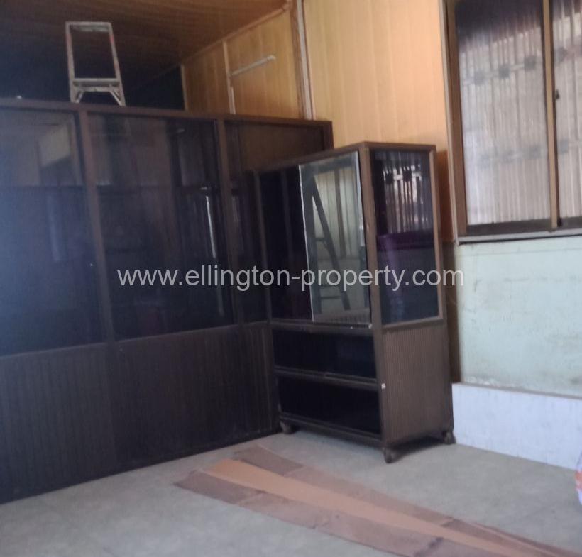 Flathouse For Sell - Ellington Property