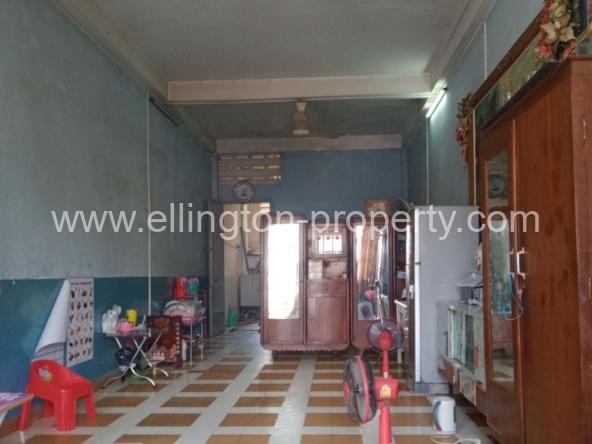 Flathouse For Sell - Ellington Property