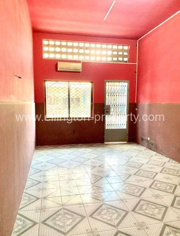 Flathouse For Sale In Daun Penh - Ellington Property