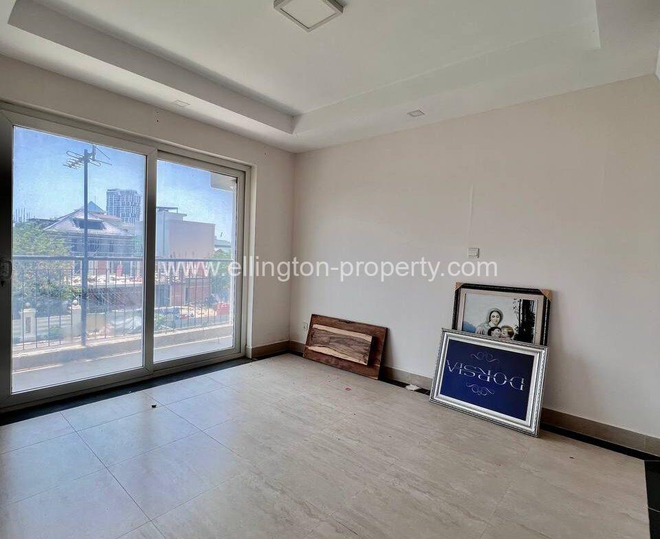 3 Bedrooms Condo For Sale In Chroy Changvar Area - Ellington Property