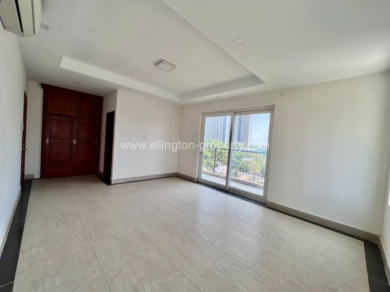 3 Bedrooms Condo For Sale In Chroy Changvar Area - Ellington Property