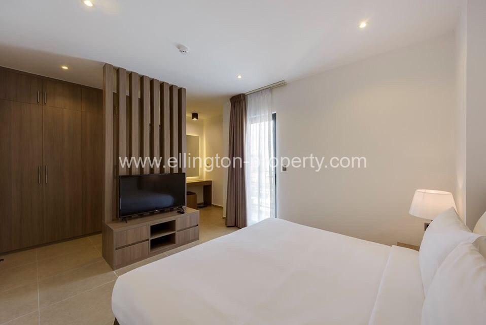 3 Bedrooms Service Apartment For Rent In Bkk2 - Ellington Property