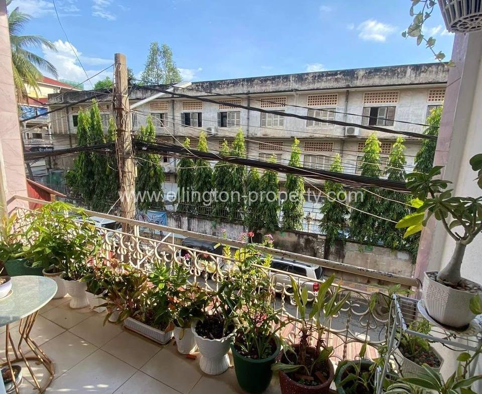 Flathouse For Sale In Bkk3 - Ellington Property