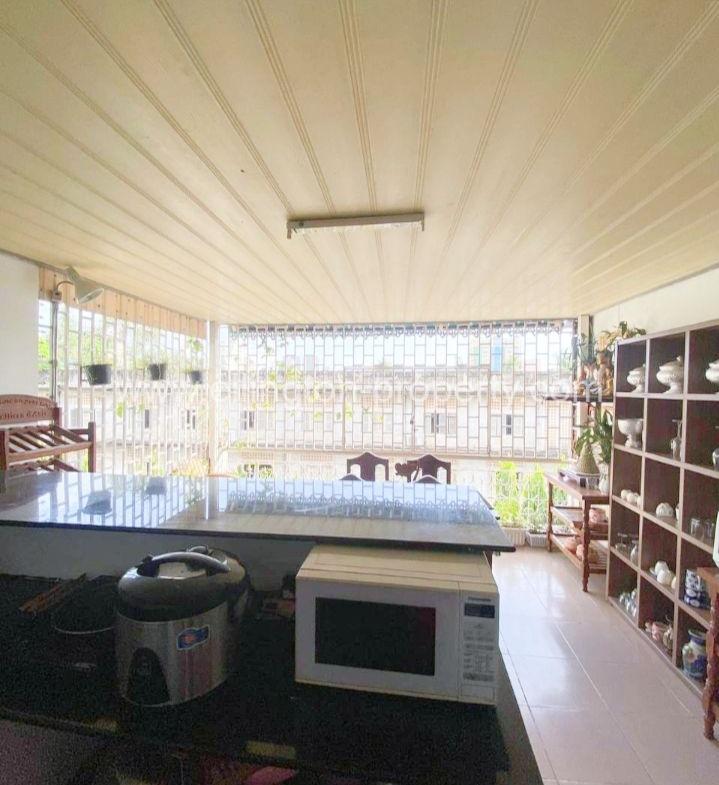 Flathouse For Sale In Bkk3 - Ellington Property